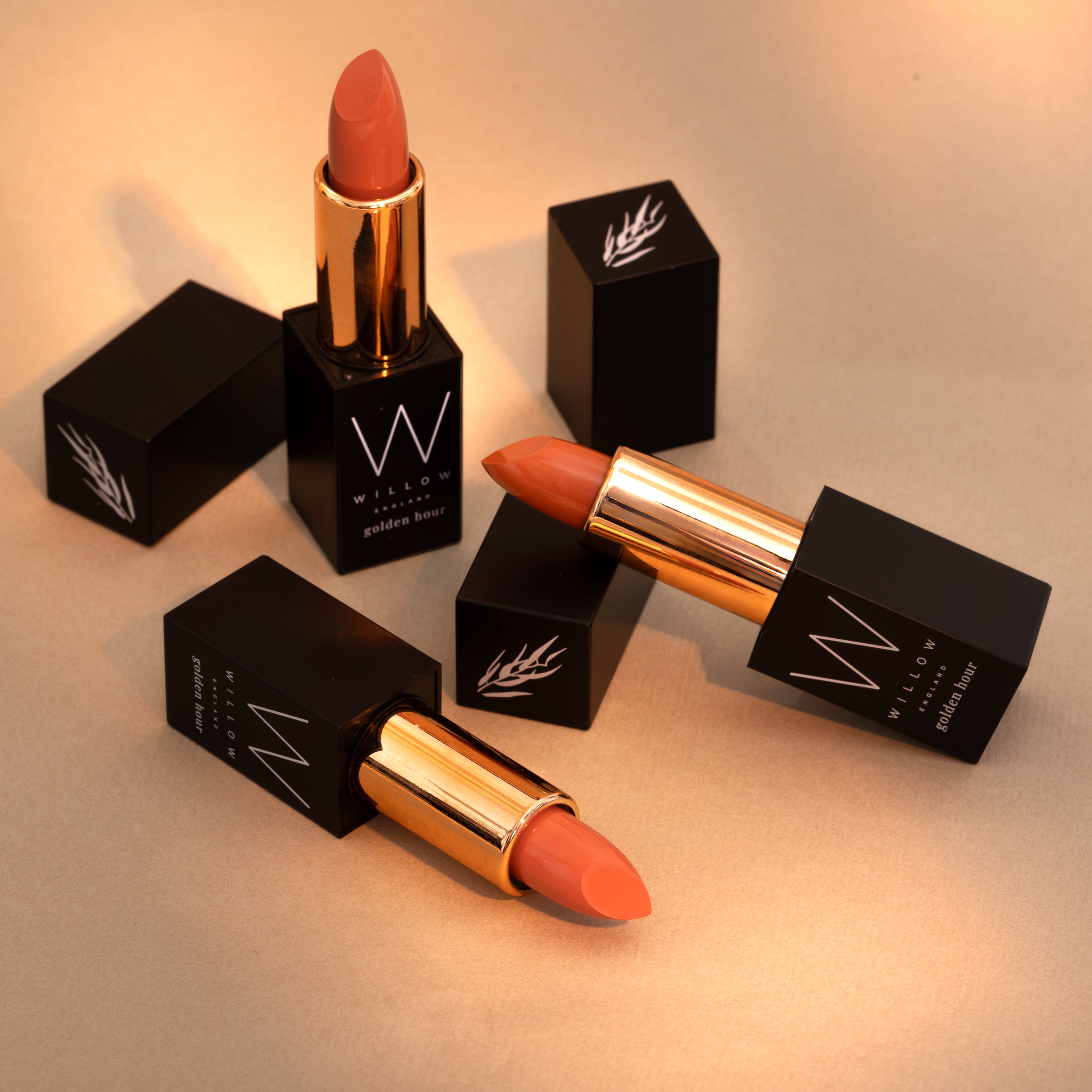 Amber Glow Luscious Lipstick