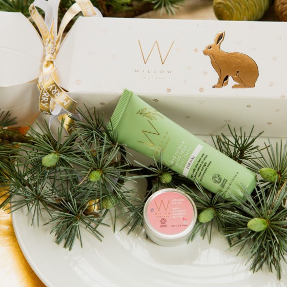NEW Snow Hare Beauty Cracker